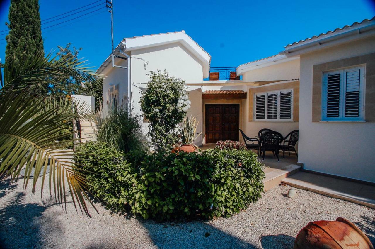 Beach Villa Sofia Нео Хорио Екстериор снимка